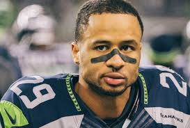 What's Up With Earl Thomas's One Eye Black Patch?